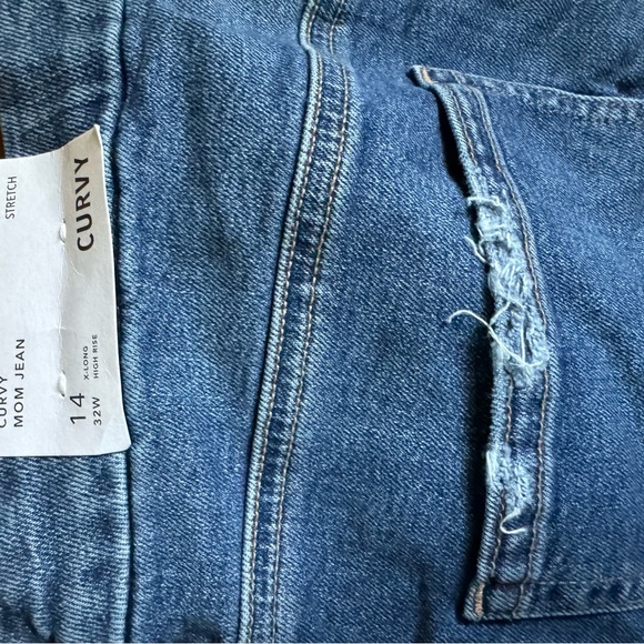 AE MOM JEANS XLONG CURVY 14 NWT - Picture 3 of 3